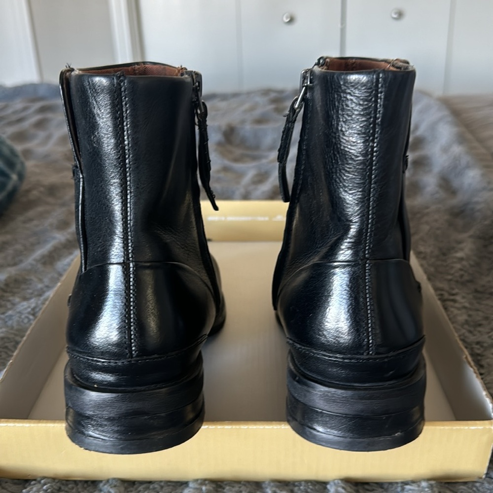 Booties - Picture 4 of 7